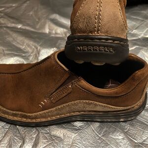 men’s size 8.5 Merrell Zen Peat Moss slip on loafers, worn once